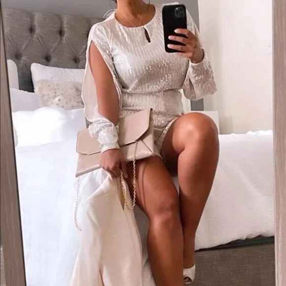 Sequin Split Sleeve Halter - Picture 13 of 14